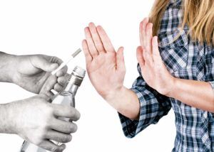 Для предотвращения развития панкреатита стоит отказаться от вредных привычек