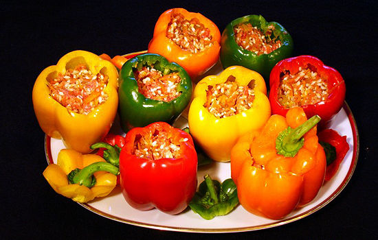 Перец фаршированый овощами 